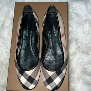 Burberry flats